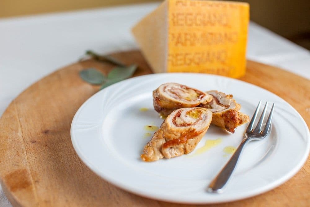 Involtini al crudo di Parma e Parmigiano Reggiano