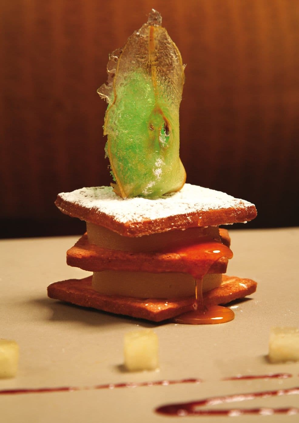 Millefoglie al Parmigiano Reggiano con crema di pere e mandarini