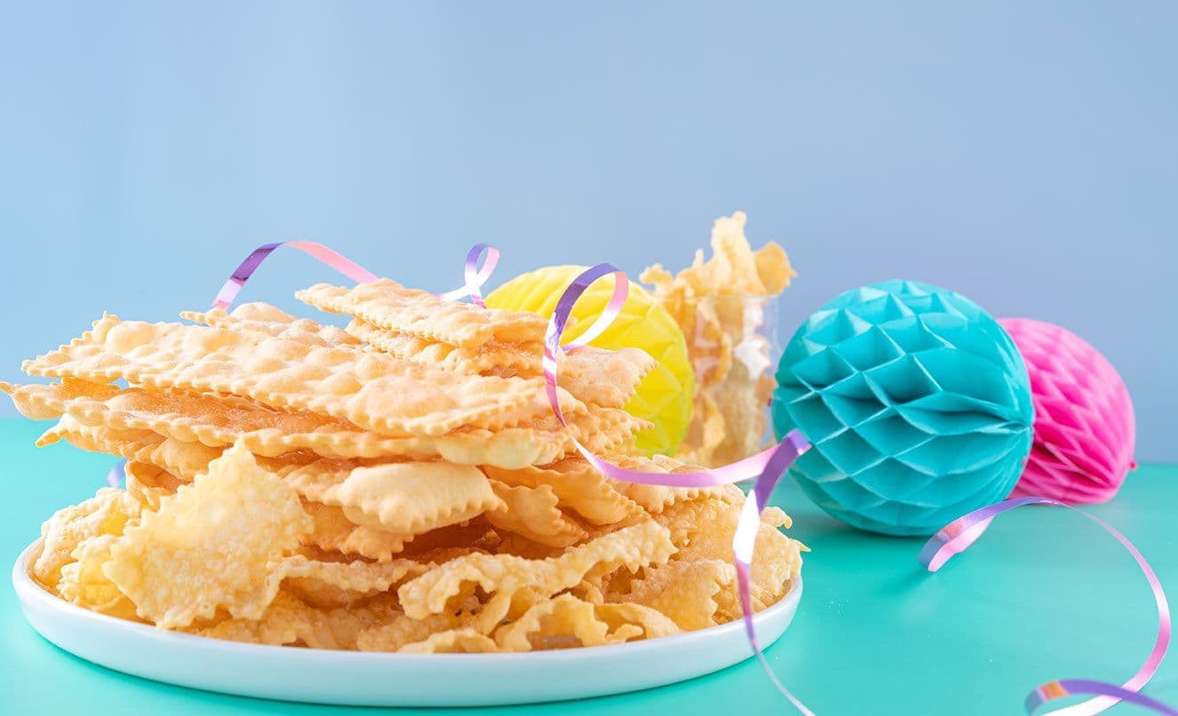 Chiacchiere salate al Parmigiano
