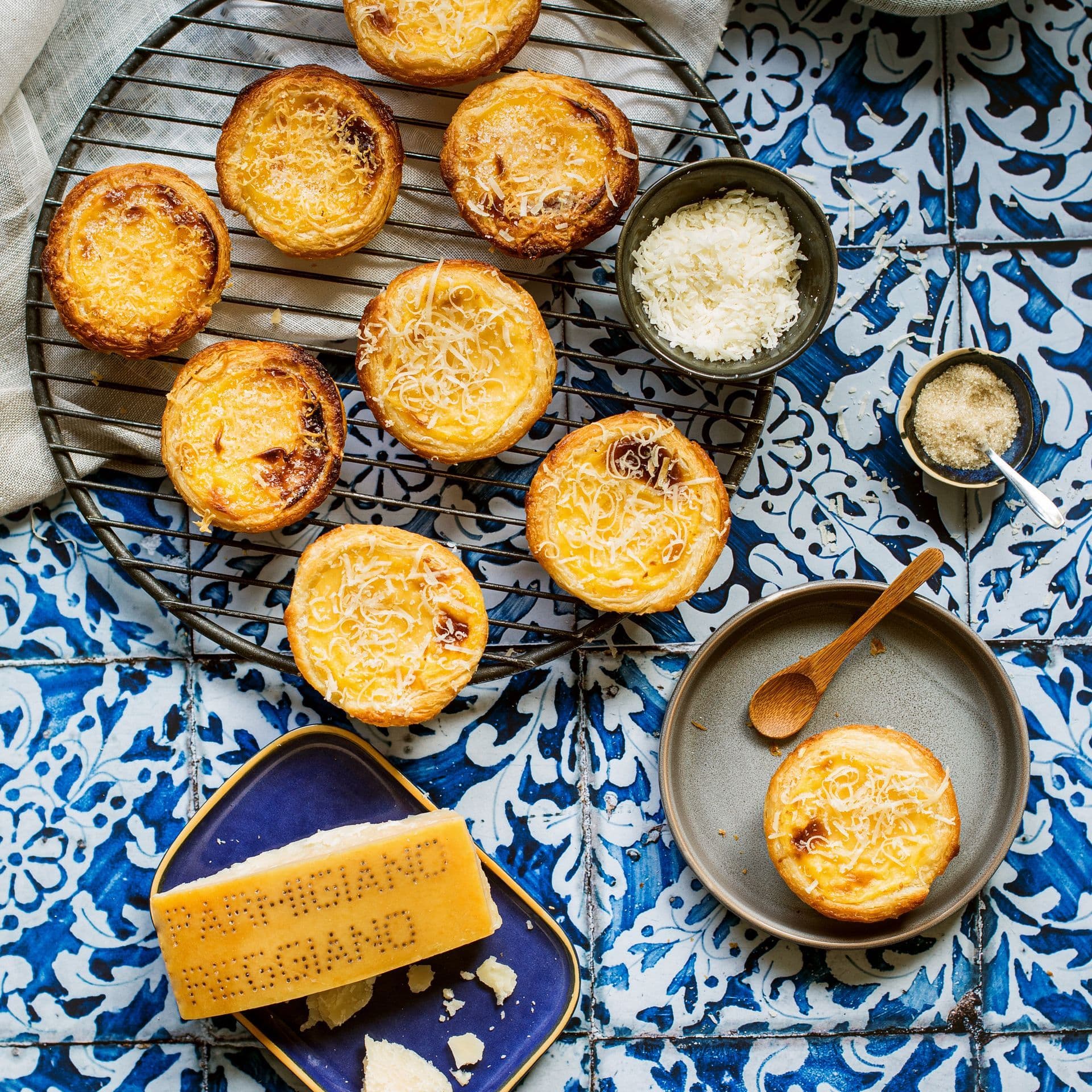 Pasteis de nata con Parmigiano Reggiano